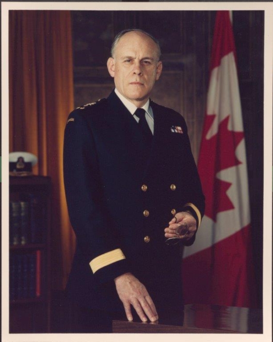 Portrait officiel de Nigel Brodeur à l'occasion de sa promotion au rang de vice-amiral et de sa nomination au poste de chef d'état-major adjoint, juillet 1985.